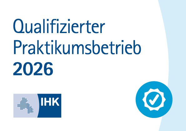 Offizielles IHK Siegel Qualifizierter Praktikumsbetrieb 2026 mit blauem Haken Icon